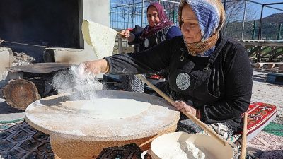 Antalya Büyükşehir Belediyesi’nin kadın istihdamını artırmaya yönelik uygulamaları, üretime ve