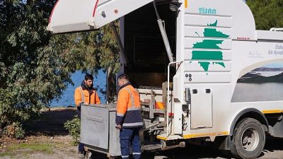 Ayvalık Belediyesi Temizlik İşleri Müdürlüğü ekipleri, havaların ısınmasıyla birlikte oluşabilecek
