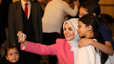 Kocaeli'de, "Dünya Yetimler Günü" dolayısıyla Aile ve Sosyal Hizmetler Bakanı