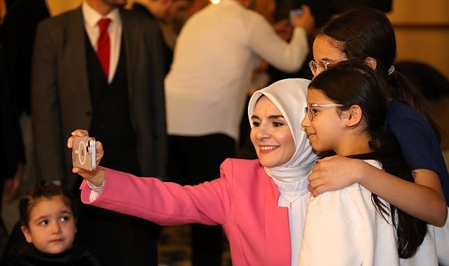 Kocaeli'de, "Dünya Yetimler Günü" dolayısıyla Aile ve Sosyal Hizmetler Bakanı