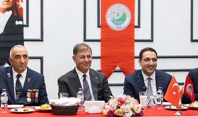 Balçova Belediyesi tarafından şehit yakınları ve gaziler onuruna düzenlenen iftar