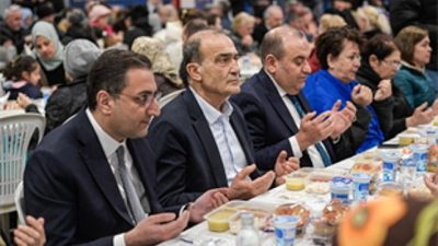 İzmir Büyükşehir Belediyesi tarafından ramazan ayında 30 ilçede kurulmaya devam