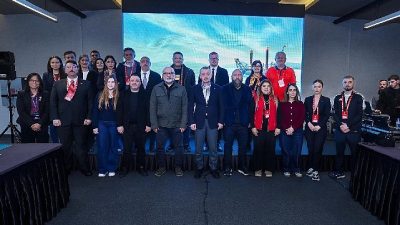 Kocaeli Büyükşehir Belediye Başkanı Tahir Büyükakın, COP31 yolunda düzenlenen “Çevre