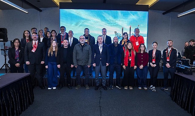 Kocaeli Büyükşehir Belediye Başkanı Tahir Büyükakın, COP31 yolunda düzenlenen “Çevre