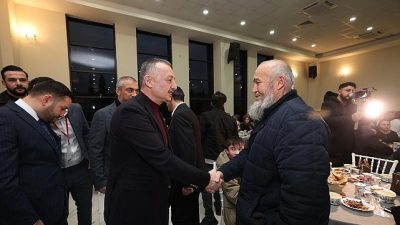 Kocaeli Büyükşehir Belediye Başkanı Tahir Büyükakın, hemşehri dernekleri ile buluşmalarına