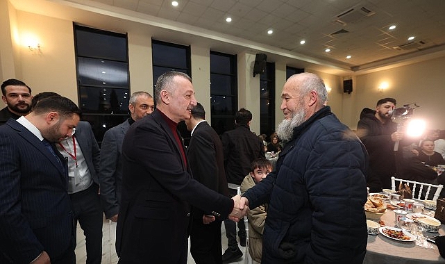 Kocaeli Büyükşehir Belediye Başkanı Tahir Büyükakın, hemşehri dernekleri ile buluşmalarına