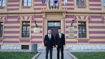 Kocaeli Büyükşehir Belediye Başkanı Tahir Büyükakın, Kardeşlik Sofrası için gittiği