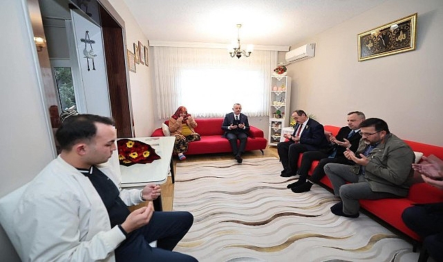 Kocaeli Büyükşehir Belediye Başkanı Tahir Büyükakın, Şehit Jandarma Er Burhan