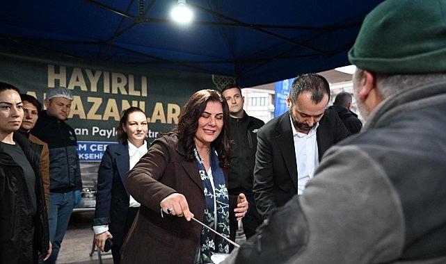 Aydın Büyükşehir Belediyesi, kent genelinde düzenlediği iftar programları ile vatandaşları