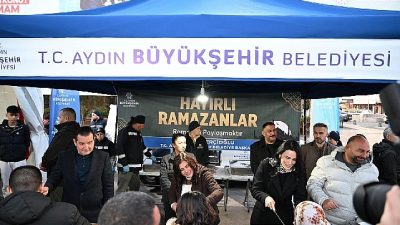 Aydın Büyükşehir Belediyesi, kentin dört bir yanında düzenlediği iftar programlarına