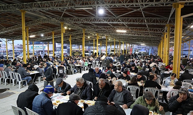 Her yıl olduğu gibi bu yıl da vatandaşları iftar sofralarında