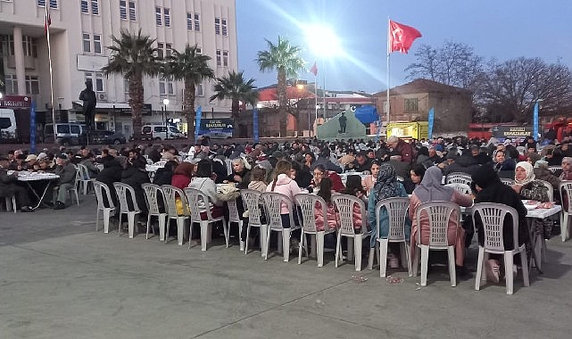 Her yıl olduğu gibi bu yıl da vatandaşları iftar sofralarında