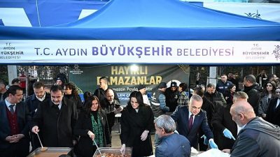 Aydın Büyükşehir Belediye Başkanı Özlem Çerçioğlu, Aydınlıları iftar sofralarında buluşturmaya
