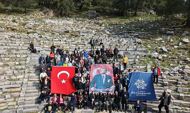Aydın Büyükşehir Belediyesi tarafından düzenlenen trekking etkinlikleri devam ediyor. Doğaseverlerin