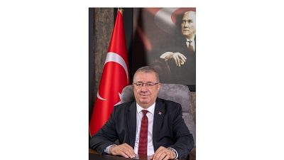 Edremit Belediye Başkanı Mehmet Ertaş, Ramazan Bayramı dolayısıyla bir kutlama