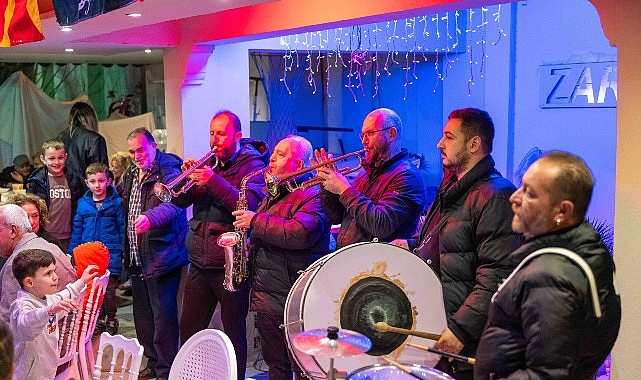 Bornova Belediye Başkanı Ömer Eşki, İzmir Makedonya Göçmenleri Kültürünü Yaşatma