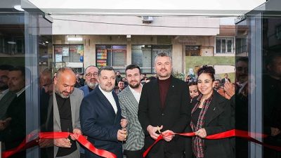 Buca Yardımlaşma ve Güçlendirme Derneği’nin açılışında konuşan Buca Belediye Başkanı