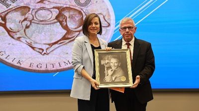 Karabağlar Belediye Başkanı Helil Kınay, Atlas Sağlık Eğitim Vakfı tarafından