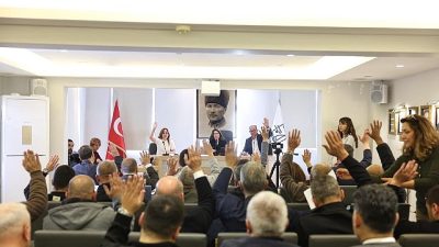 Çeşme Belediyesi Mart Ayı Olağan Meclis Toplantısı gerçekleştirildi. Toplantıda konuşan