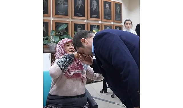 Torbalı Belediye Başkanı Övünç Demir ile pazarda tanıştığı Karakuyu köyünden