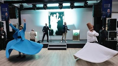 Menemen Belediye Başkanı Aydın Pehlivan, Ramazan Ayı iftar programlarında Menemenlilerle