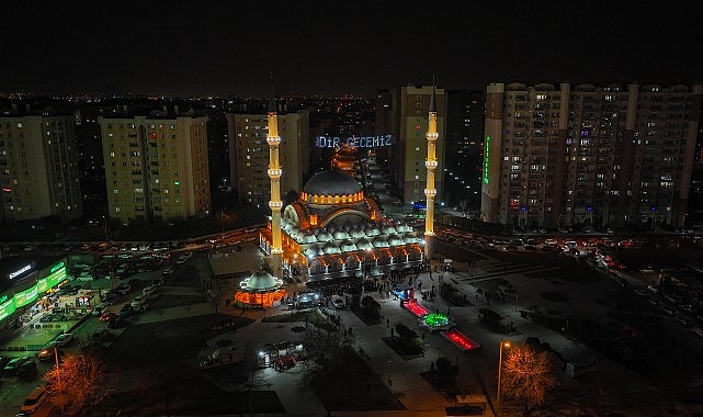 Kur'an-ı Kerim'in indirilmeye başlandığı, bin aydan daha hayırlı kabul edilen