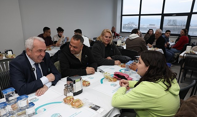 Nilüfer Belediye Başkanı Şadi Özdemir, Ramazan ayının manevi iklimini vatandaşlarla