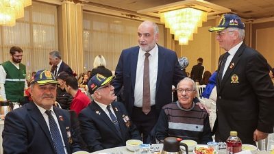 Canik Belediye Başkanı İbrahim Sandıkçı, şehit aileleri, gaziler ve gazi