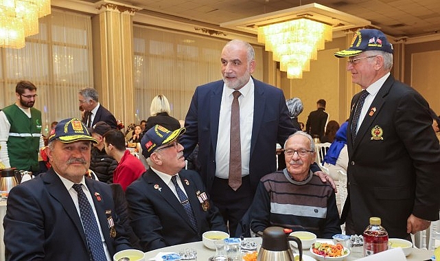 Canik Belediye Başkanı İbrahim Sandıkçı, şehit aileleri, gaziler ve gazi