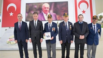 İzmir Büyükşehir Belediye Başkanı Dr. Cemil Tugay, çeşitli temaslarda bulunmak