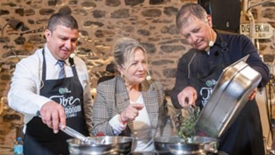 İzmir Büyükşehir Belediye Başkanı Dr. Cemil Tugay, Tire Belediyesi tarafından