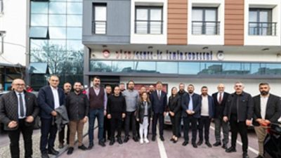 İzmir Büyükşehir Belediye Başkanı Dr. Cemil Tugay, DİSK Ege Bölge