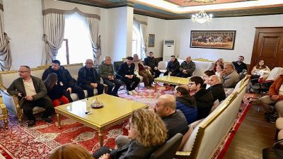 Nevşehir Belediye Başkanı Rasim Arı, Ramazan Bayramı dolayısıyla düzenlenen bayramlaşma