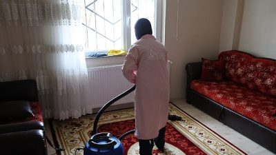 Kartepe Belediyesi bünyesinde hizmet veren Alo Evlat Sağlık Kulübü ekipleri,