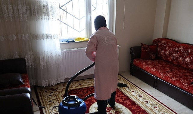 Kartepe Belediyesi bünyesinde hizmet veren Alo Evlat Sağlık Kulübü ekipleri,