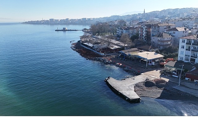 Kocaeli Büyükşehir Belediyesi, fırtınalı ve aşırı yağışlarda denizin kabarmasına karşı