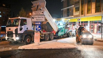 Bornova Belediyesi, İZSU’nun altyapı çalışmaları nedeniyle bozulan Kazım Karabekir Caddesi