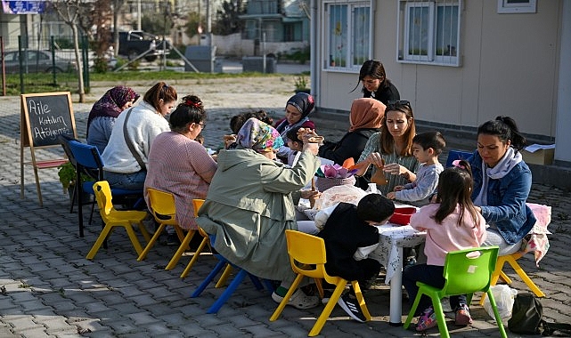 Bornova Belediyesi Çocuk Oyun ve Aktivite Merkezleri’nde düzenlenen Çim Adam