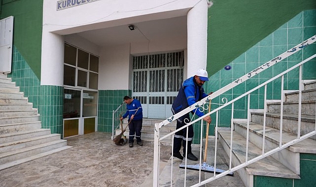 Buca Belediyesi, Ramazan Bayramı öncesi ilçedeki camiler ve cemevinde temizlik
