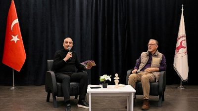 Aydın Şimşek Bornova’da edebiyatın bilinmeyenlerini anlattı