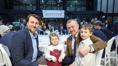 Kocaeli Büyükşehir Belediye Başkanı Tahir Büyükakın, TÜGVA Kocaeli İl Başkanlığı