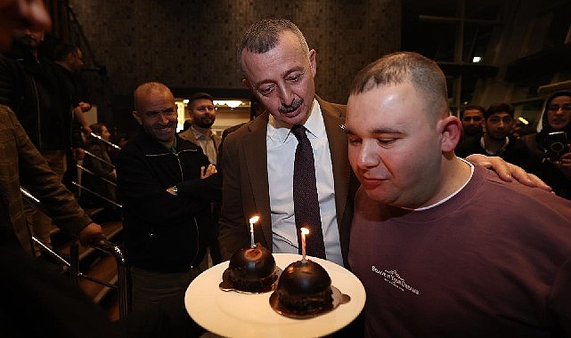 Kocaeli Büyükşehir Belediye Başkanı Tahir Büyükakın tarafından özel bireylere verilen