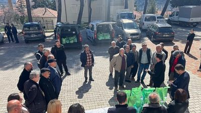 Antalya Büyükşehir Belediyesi, Akseki ilçesinde bulunan çiftçilere, özellikle meyve ağaçlarında