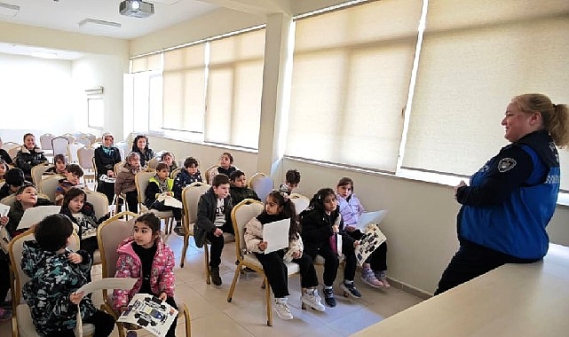 Türkan Dereli İlkokulu öğrencileri, “Meslek Tanıtım Programı” kapsamında Kocaeli Büyükşehir