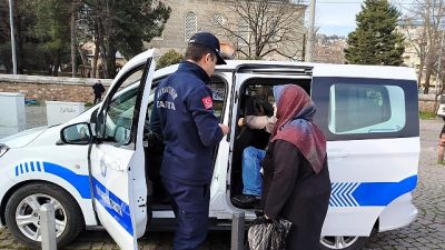 Kocaeli Büyükşehir Belediyesi Zabıta Dairesi Başkanlığı’na bağlı ekipler,üstün duyarlılık ve