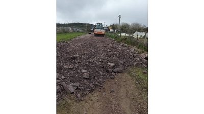 Kocaeli Büyükşehir Belediyesi, kent genelinde altyapı sonrası bozulan yolları hızla