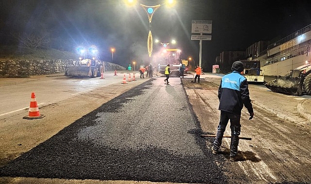 Kocaeli Büyükşehir Belediyesi, şehir genelinde yol yenileme ve asfalt serimi