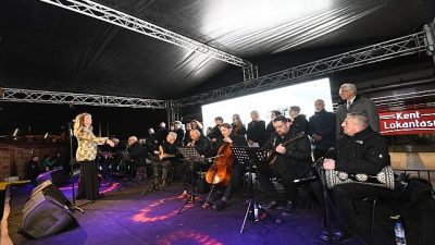 Osmangazi Belediyesi’nin, Çanakkale Zaferi’nin 111. yıl dönümünde düzenlediği “Nağmelerle Destanlaşan