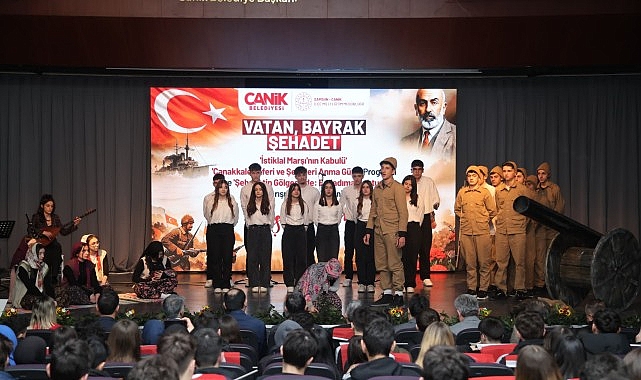 Canik Belediyesi'nin ilçede düzenlediği 'Vatan, Bayrak, Şehadet' İstiklal Marşı'nın Kabulü