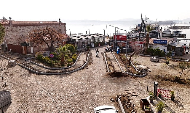 Ayvalık Belediyesi Fen İşleri Müdürlüğü, program dahilinde devam eden hizmetlerini